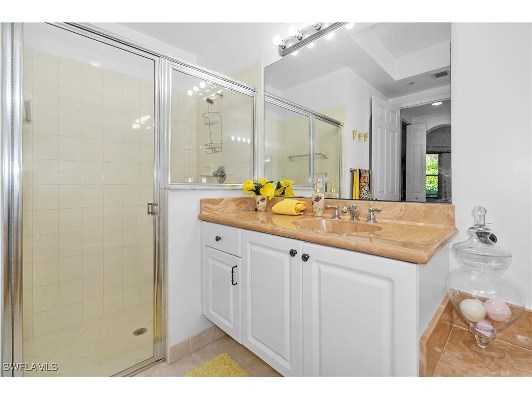 1405 Mariposa Circle #102 Naples FL 34105 226002205 image15
