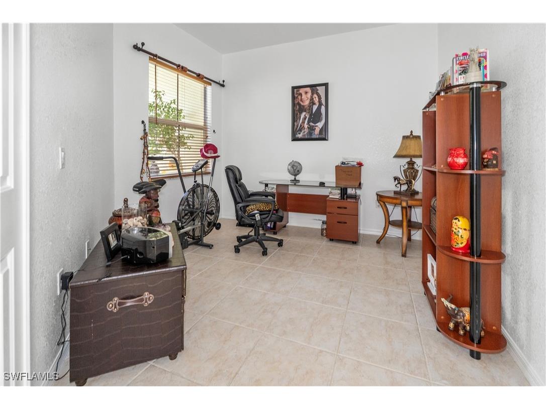1405 Mariposa Circle #102 Naples FL 34105 226002205 image29
