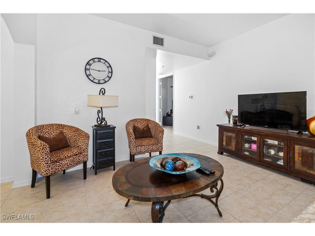 1405 Mariposa Circle #102 Naples FL 34105 226002205 image32