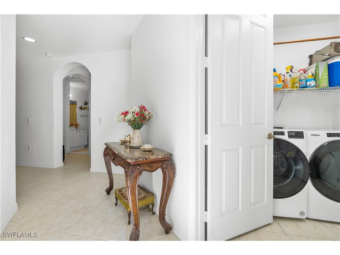 1405 Mariposa Circle #102 Naples FL 34105 226002205 image33