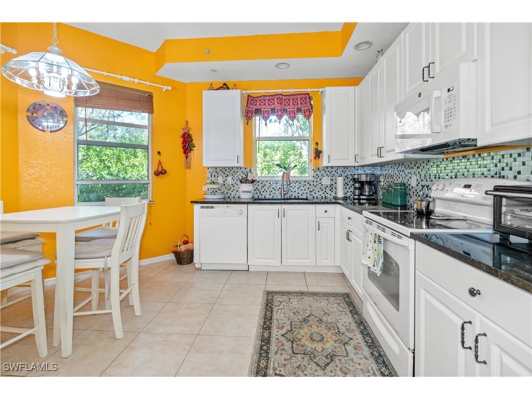1405 Mariposa Circle #102 Naples FL 34105 226002205 image4