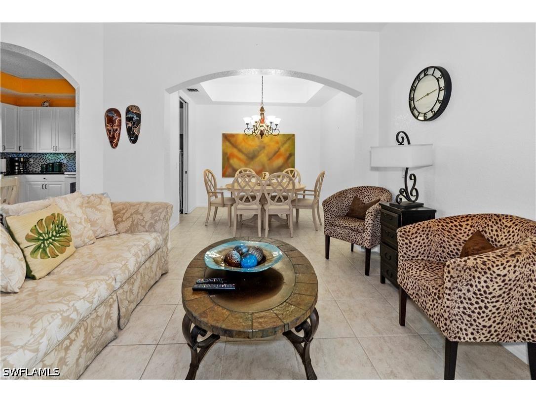 1405 Mariposa Circle #102 Naples FL 34105 226024075 image11