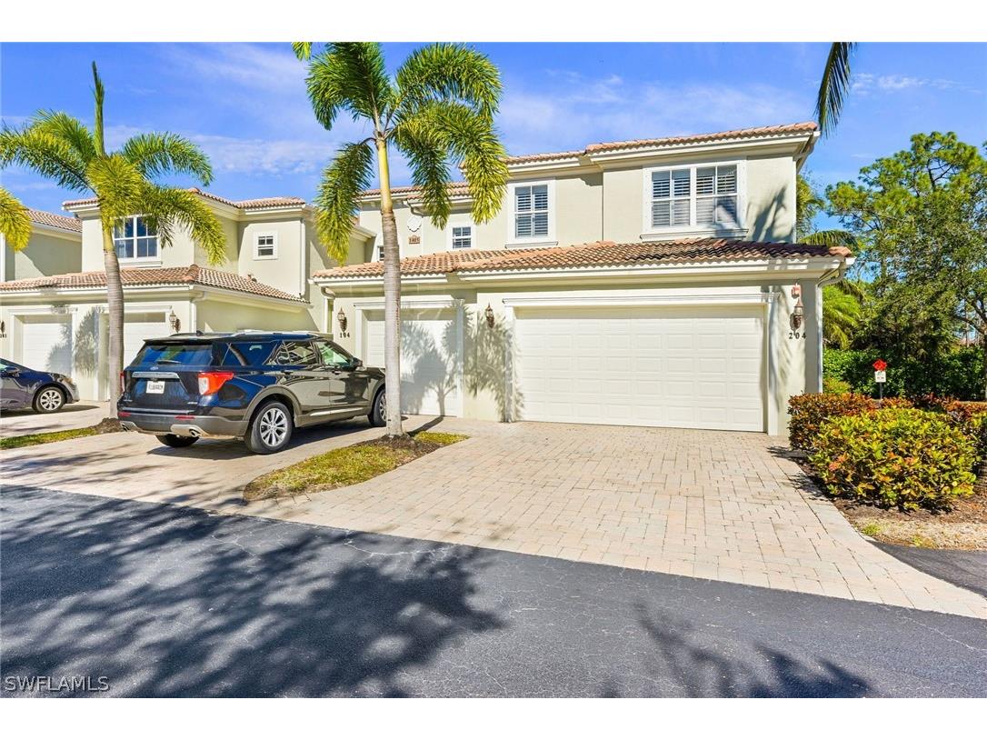 1405 Mariposa Circle #204 Naples FL 34105 223004004 image1