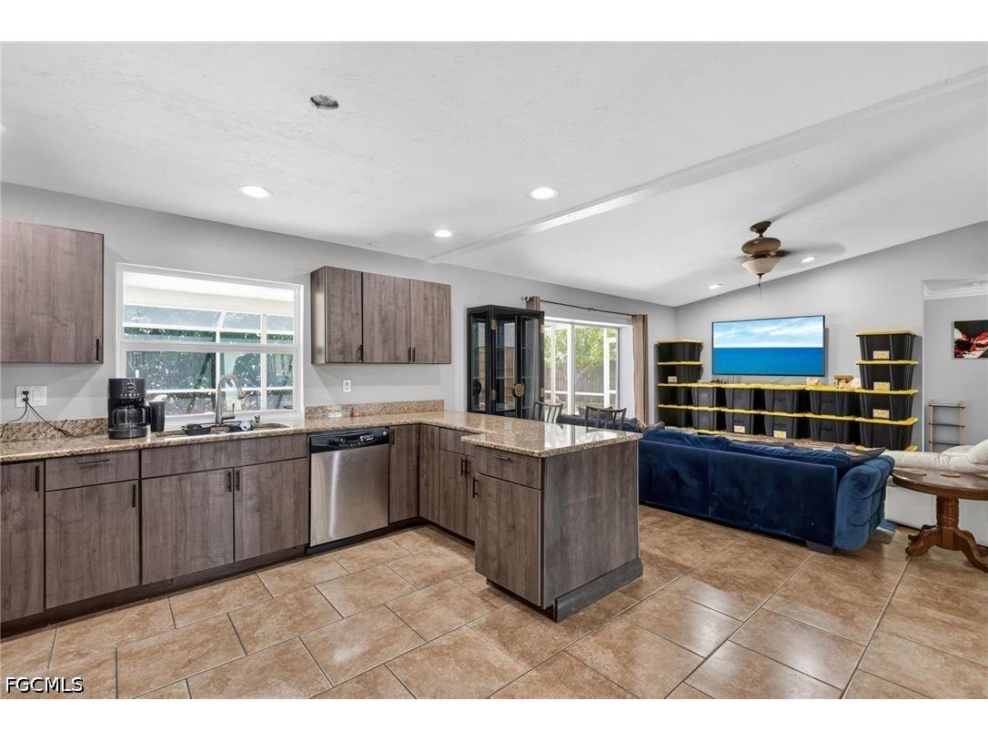 1405 SE 24th Street Cape Coral FL 33990 2026018773 image6