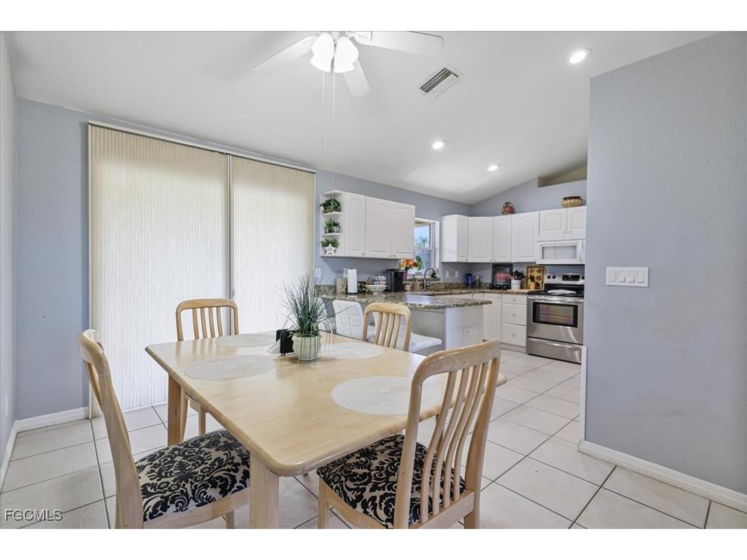 1405 SW 9th Avenue Cape Coral FL 33991 2025007377 image8