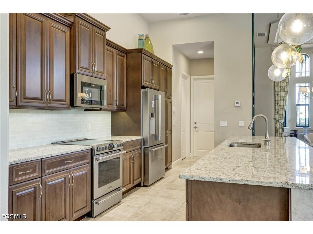 1406 Cape Coral Parkway W Cape Coral FL 33914 2026016863 image10