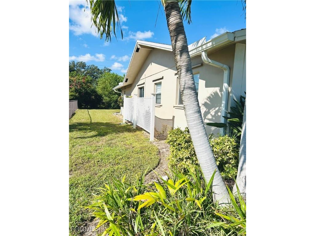 1406 S Larkwood Square Fort Myers FL 33919 2025017452 image5