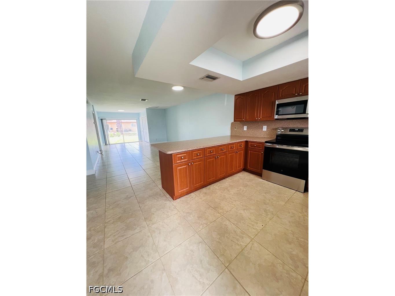 1406 SE 2nd Place #1 Cape Coral FL 33990 2026016728 image4