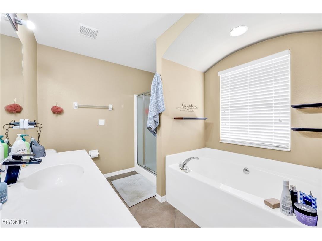 14067 Danpark Loop Fort Myers FL 33912 2025018208 image25