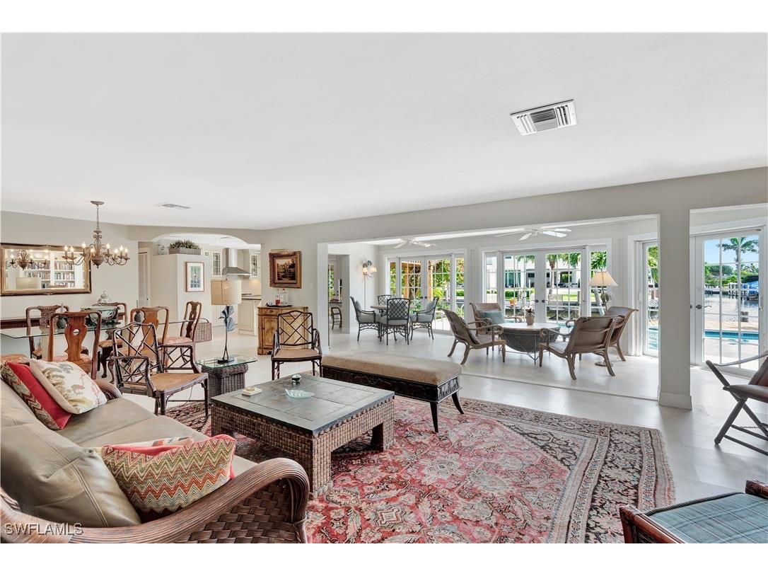 1407 Marlin Drive Naples FL 34102 225058387 image10