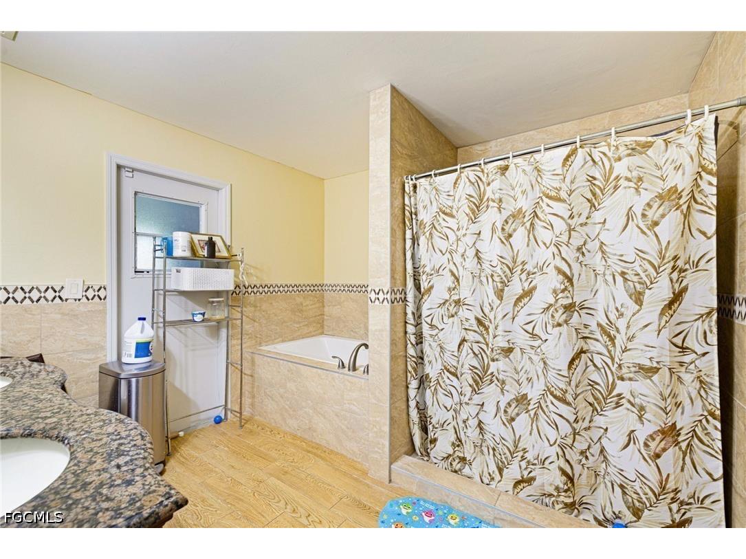 1407 Poinsettia Avenue Lehigh Acres FL 33972 2026025567 image6