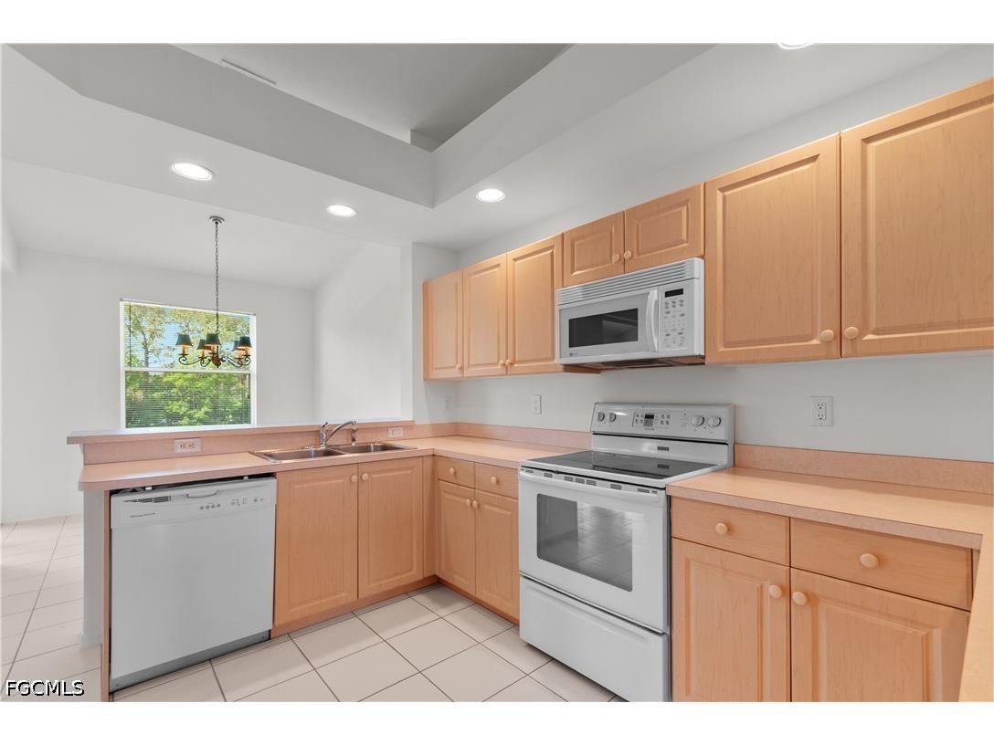 14070 Eagle Ridge Lakes Drive #202 Fort Myers FL 33912 2026020359 image12