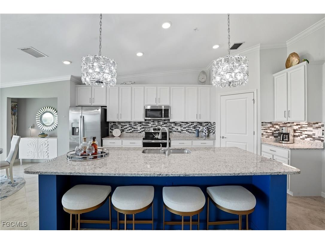 14070 Heritage Landing Boulevard #423 Punta Gorda FL 33955 2025012062 image6