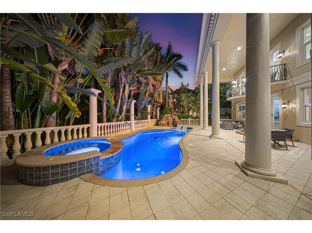 1408 Hemingway Place Naples FL 34103 225035957 image1