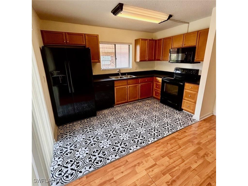 1408 Park Shore Circle #4 Fort Myers FL 33901 224066508 image1