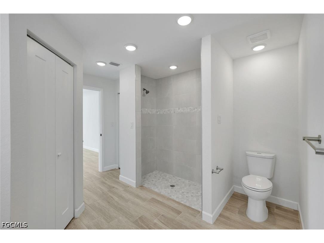 1409 NE 18th Place Cape Coral FL 33909 2026029650 image17