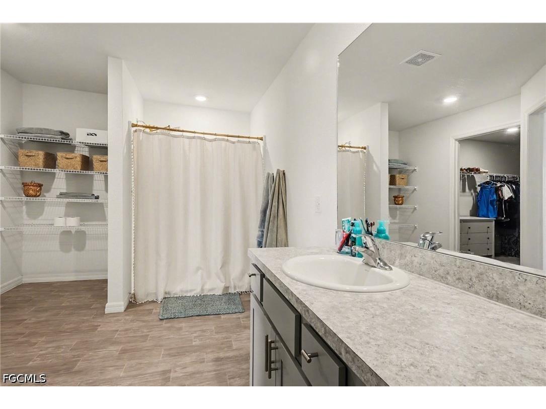 1409 NE 4th Place Cape Coral FL 33909 2026013899 image14