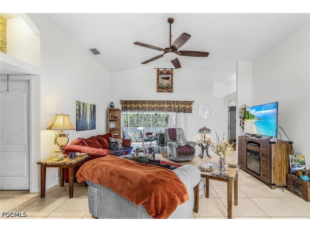 1409 SE 2nd Terrace Cape Coral FL 33990 2026026131 image4