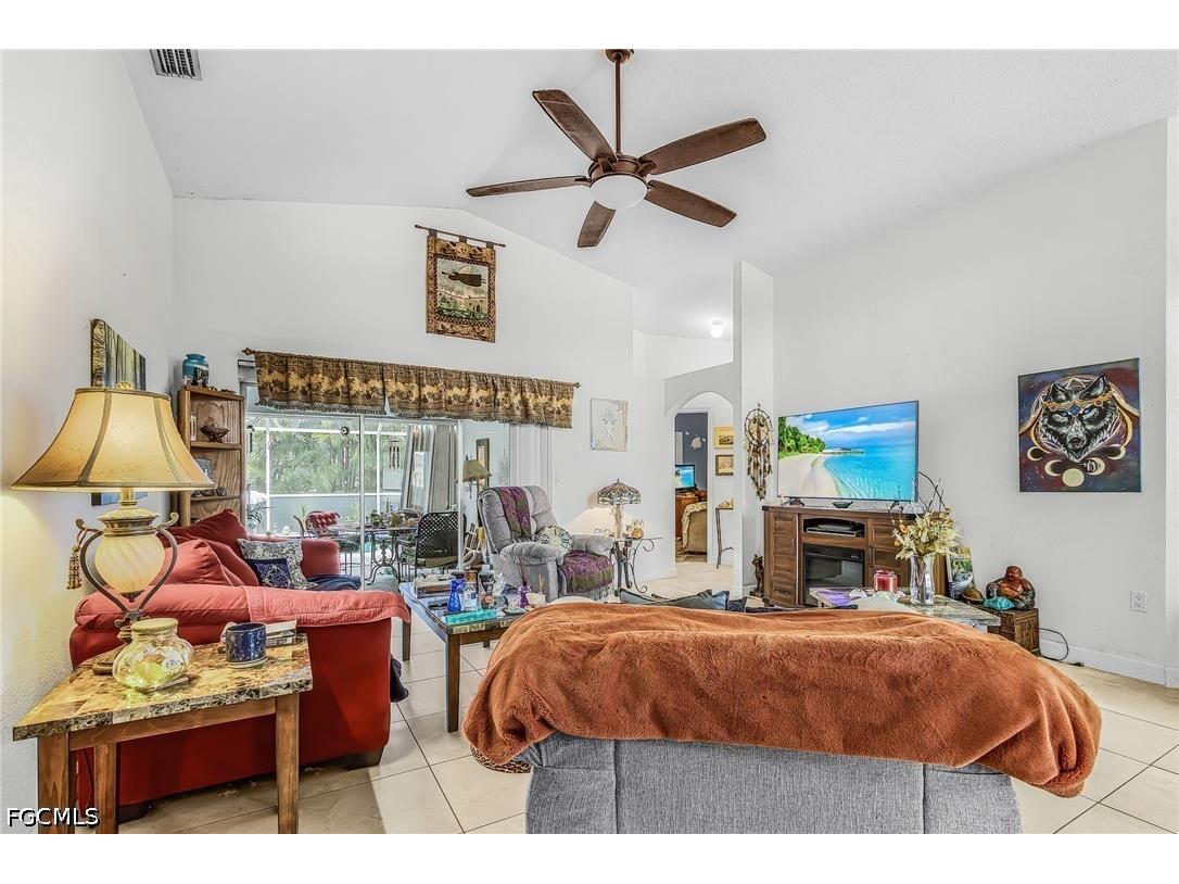 1409 SE 2nd Terrace Cape Coral FL 33990 2026026131 image6