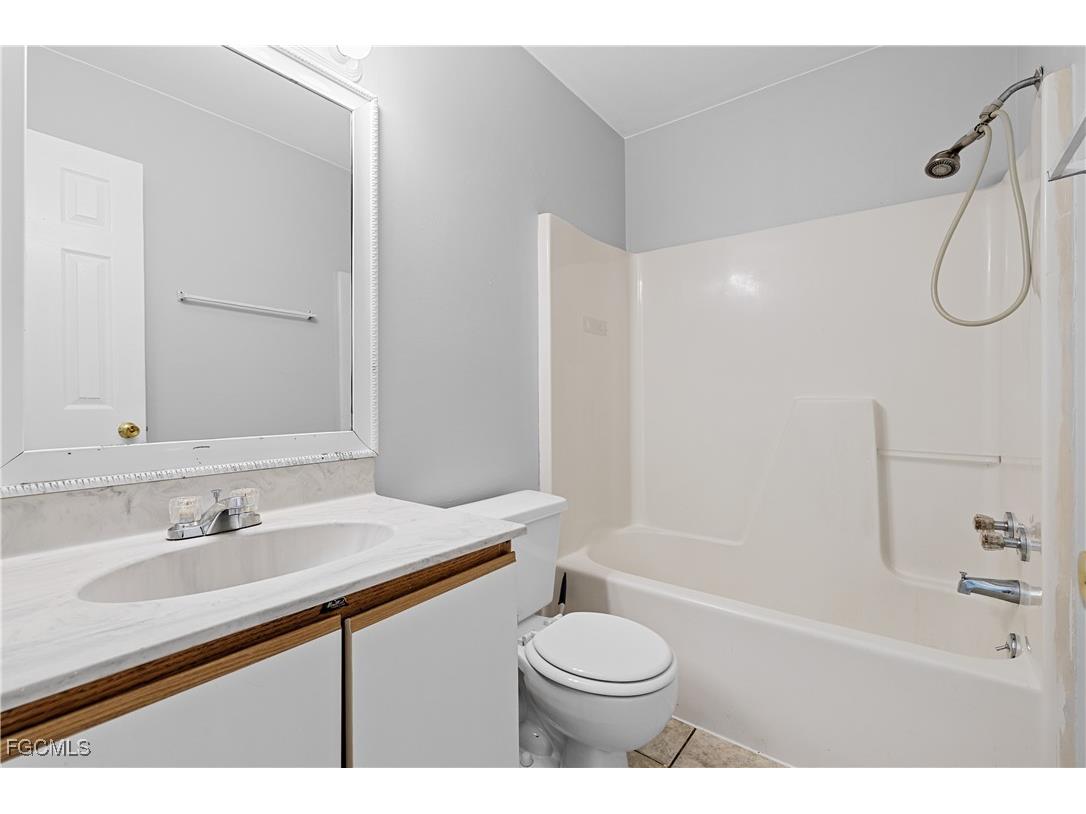 1409 SW 11th Place Cape Coral FL 33991 2025022302 image20