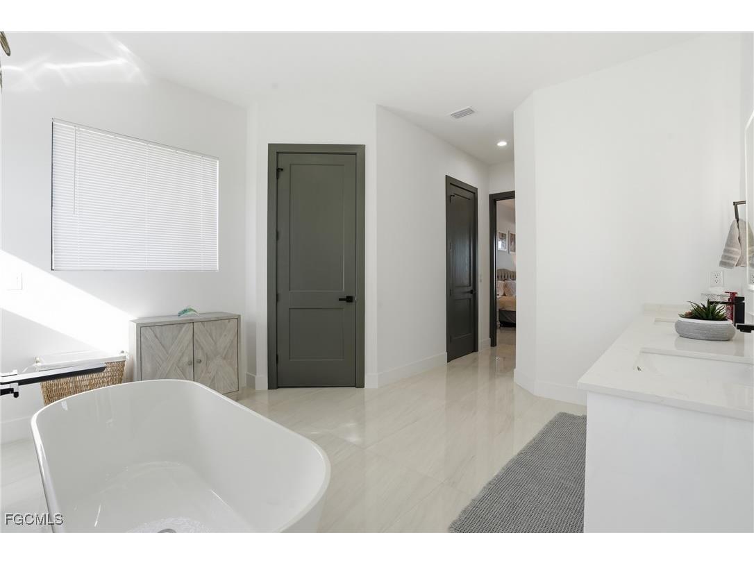 1409 SW 28th Terrace Cape Coral FL 33914 2026000134 image30