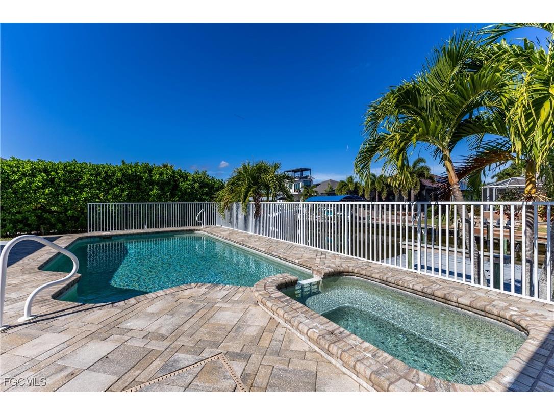 1409 SW 43rd Terrace Cape Coral FL 33914 2025023641 image5