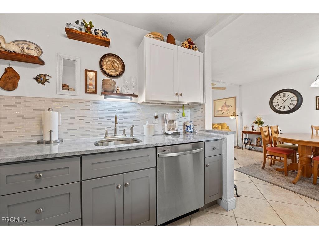 1409 Tropic Terrace North Fort Myers FL 33903 2025020138 image10