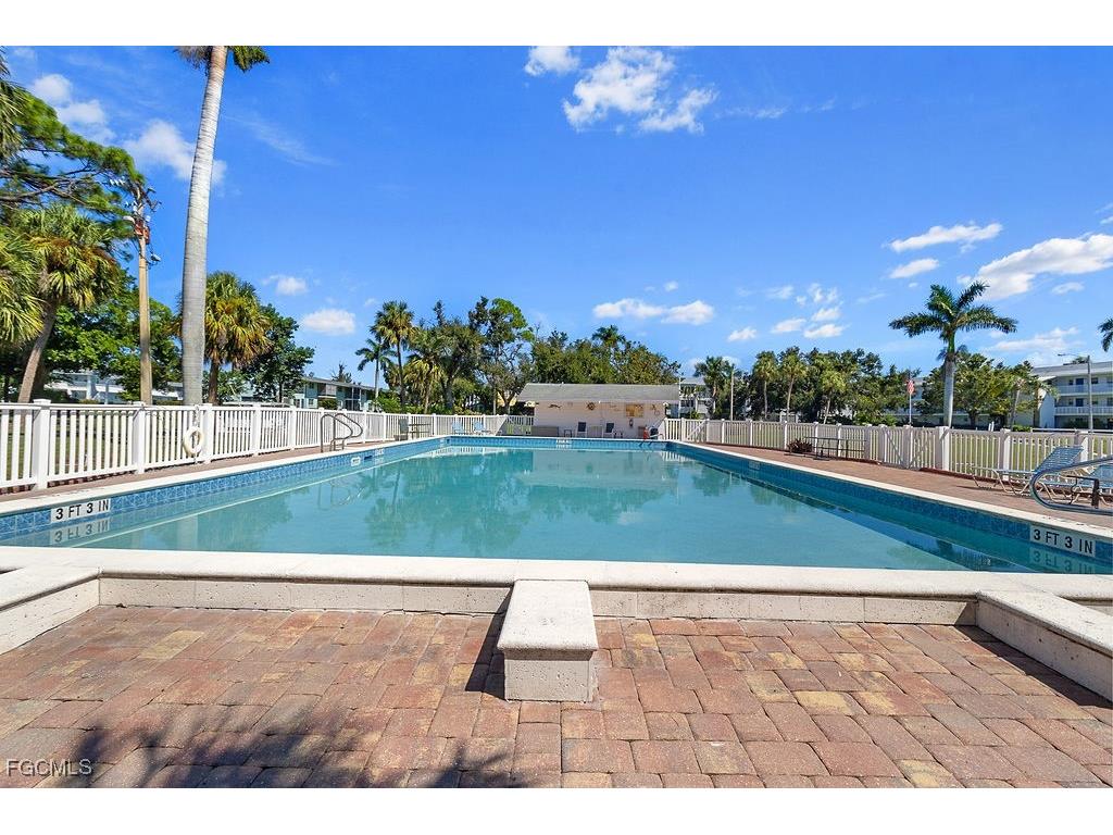 1409 Tropic Terrace North Fort Myers FL 33903 2025020138 image4