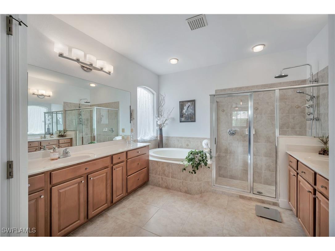 14095 Mirror Court Naples FL 34114 225074019 image18