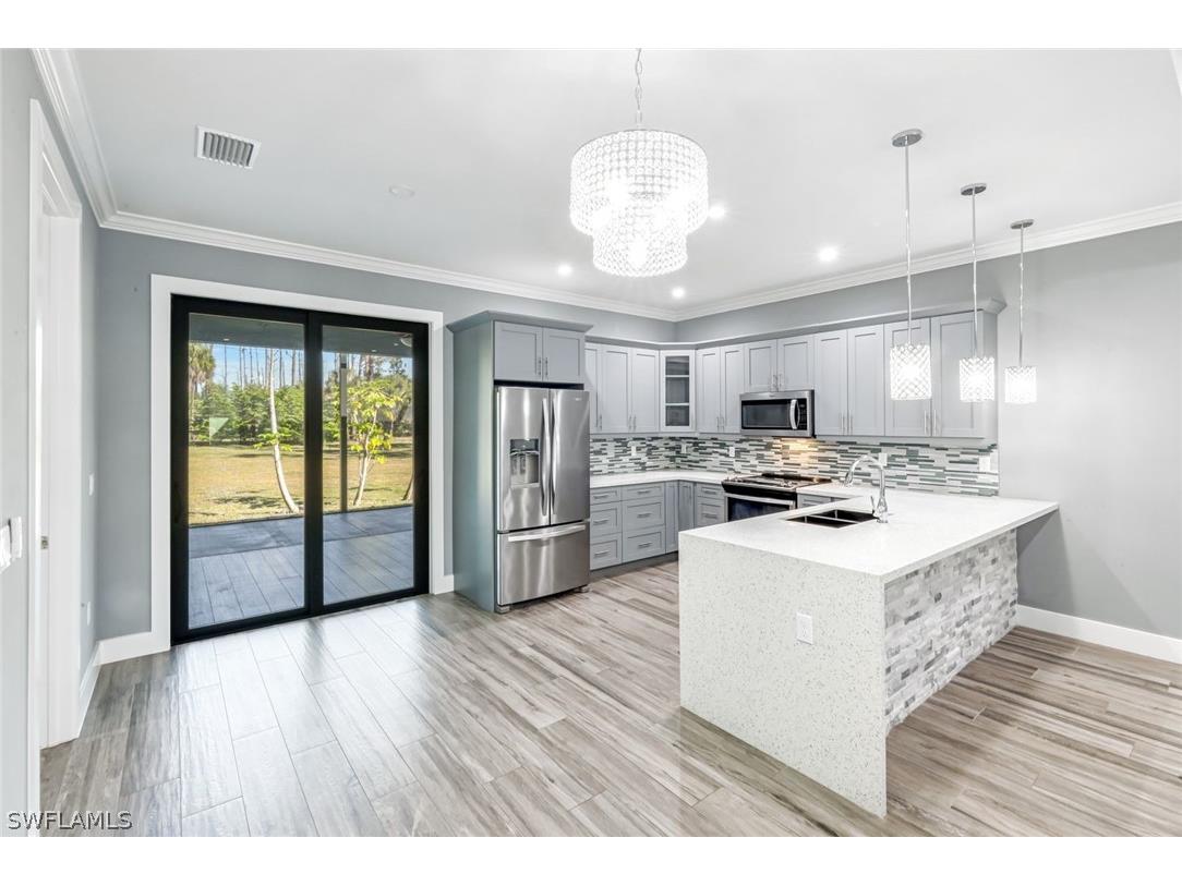 141 20th Avenue NW Naples FL 34120 225081245 image8