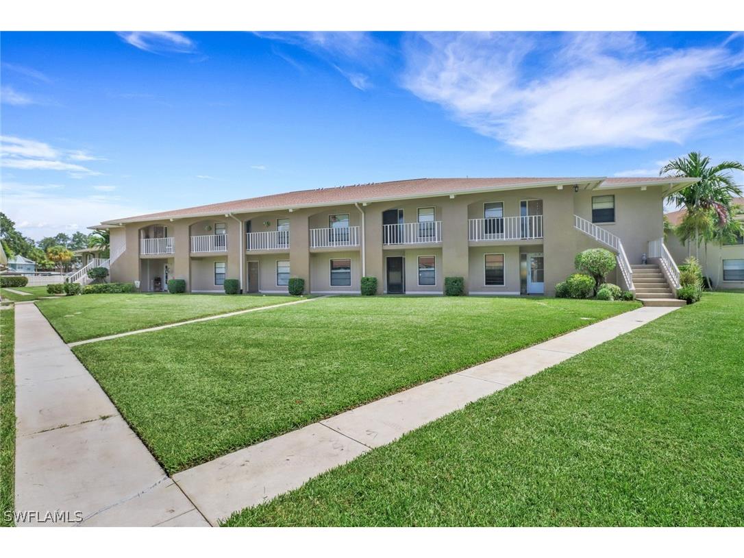 141 Cypress Way E #C Naples FL 34110 224057382 image1