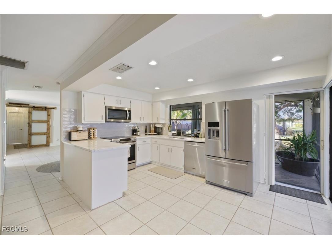 141 SE 27th Street Cape Coral FL 33904 2025023768 image6