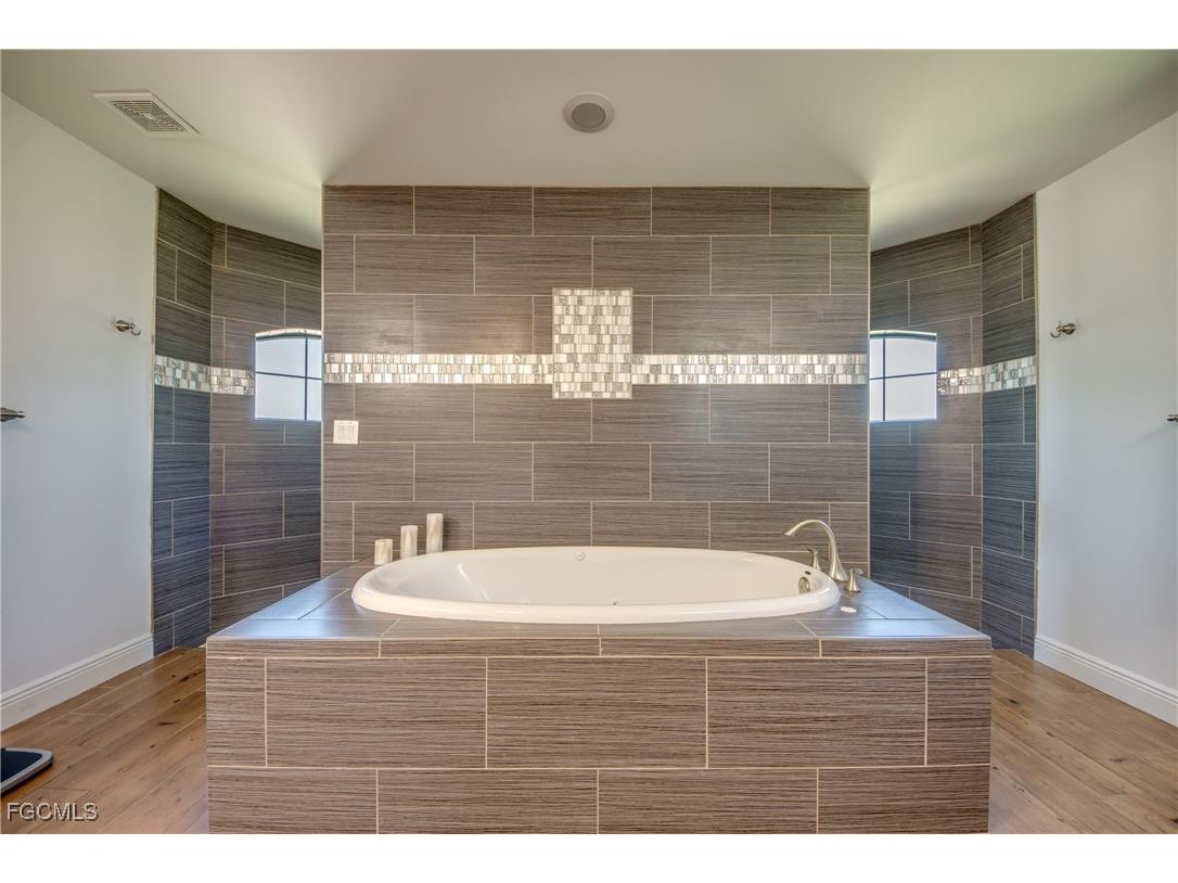 141 SW 39th Street Cape Coral FL 33914 2025021905 image18