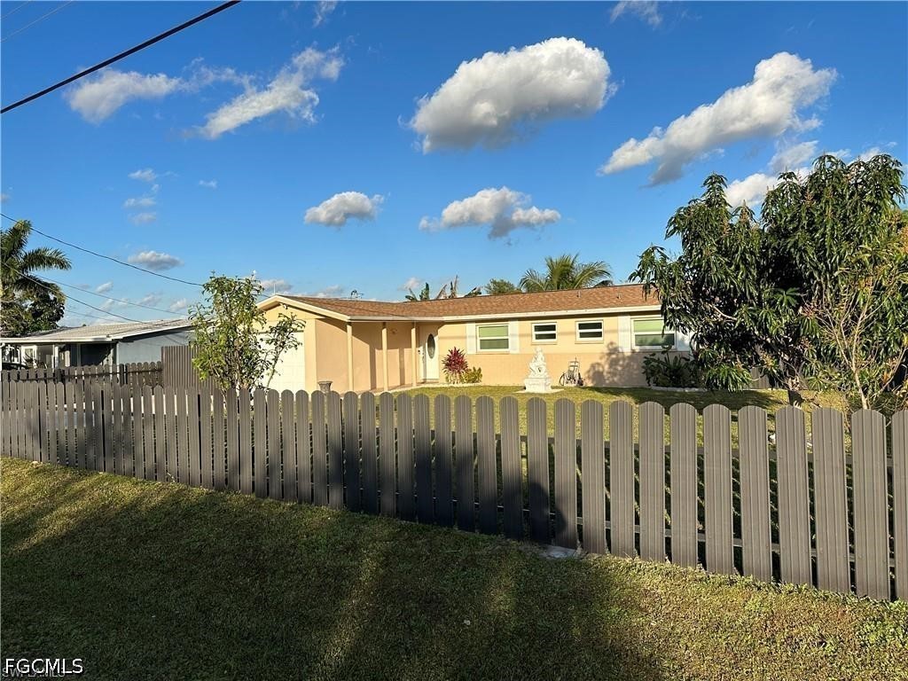 141 Schneider Drive Fort Myers FL 33905 2026028880 image2