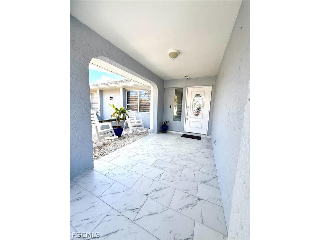 1410 Caywood Circle S Lehigh Acres FL 33936 2025025057 image2