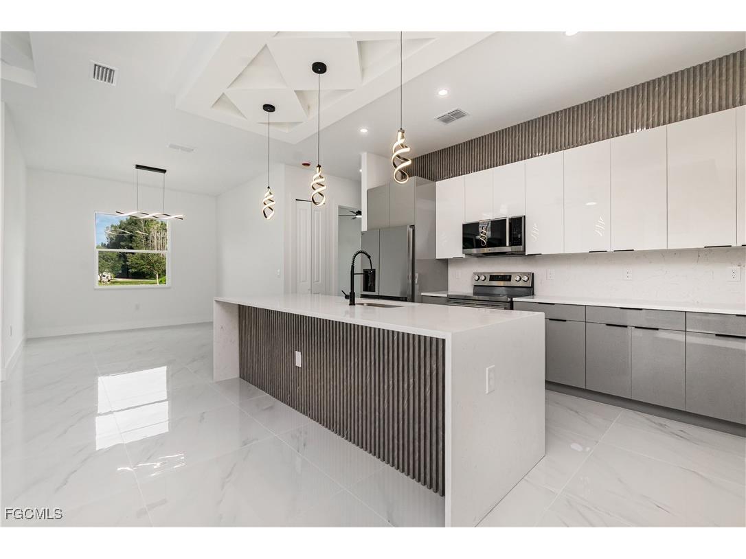 1410 Edward Avenue Lehigh Acres FL 33972 2025012401 image9