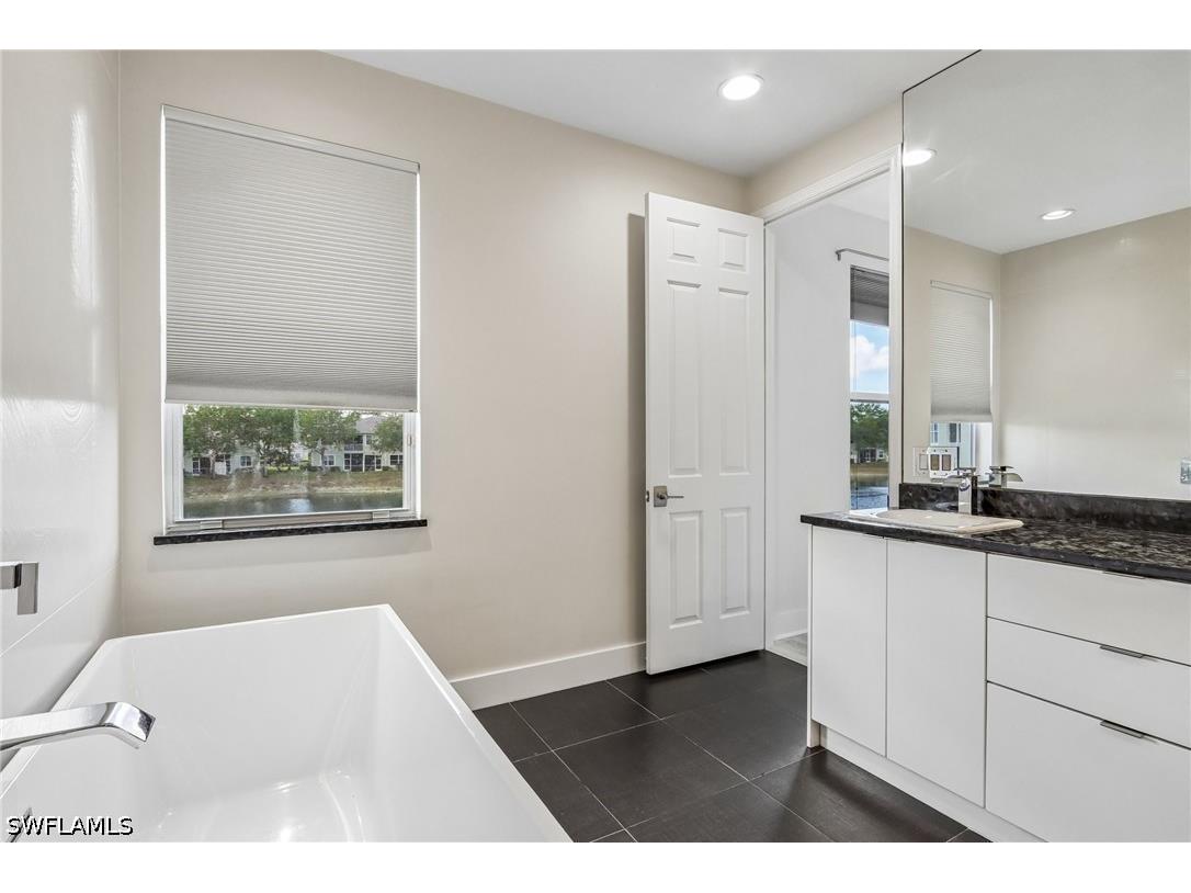 1410 Mariposa Circle #102 Naples FL 34105 226017077 image19