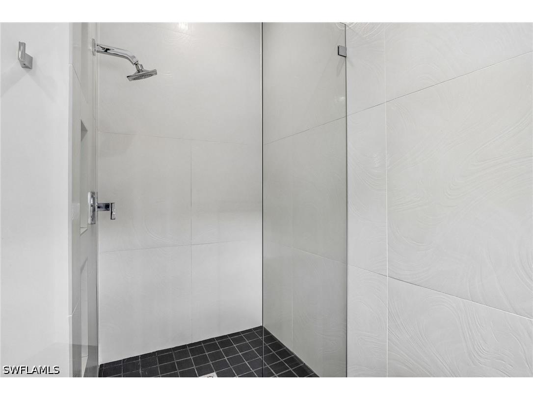 1410 Mariposa Circle #102 Naples FL 34105 226017077 image22