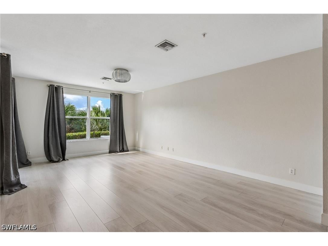 1410 Mariposa Circle #102 Naples FL 34105 226017077 image6