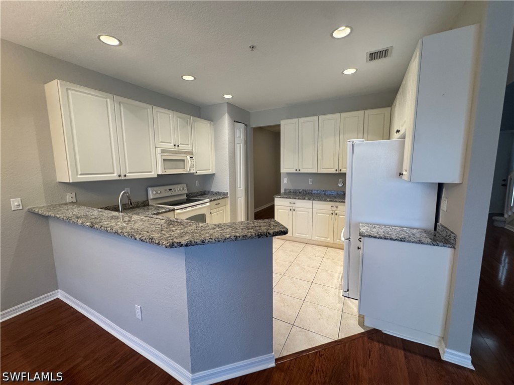 1410 Mariposa Circle #105 Naples FL 34105 226024714 image3