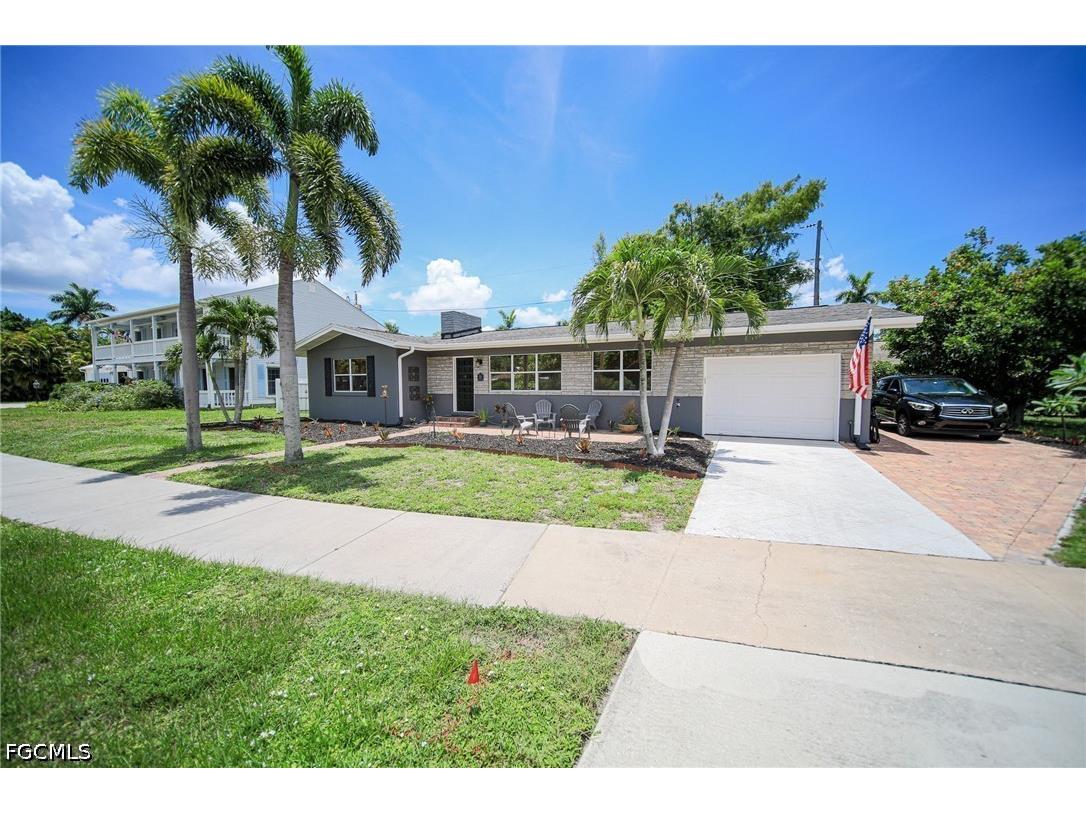 1410 Paloma Drive Fort Myers FL 33901 2026026544 image2