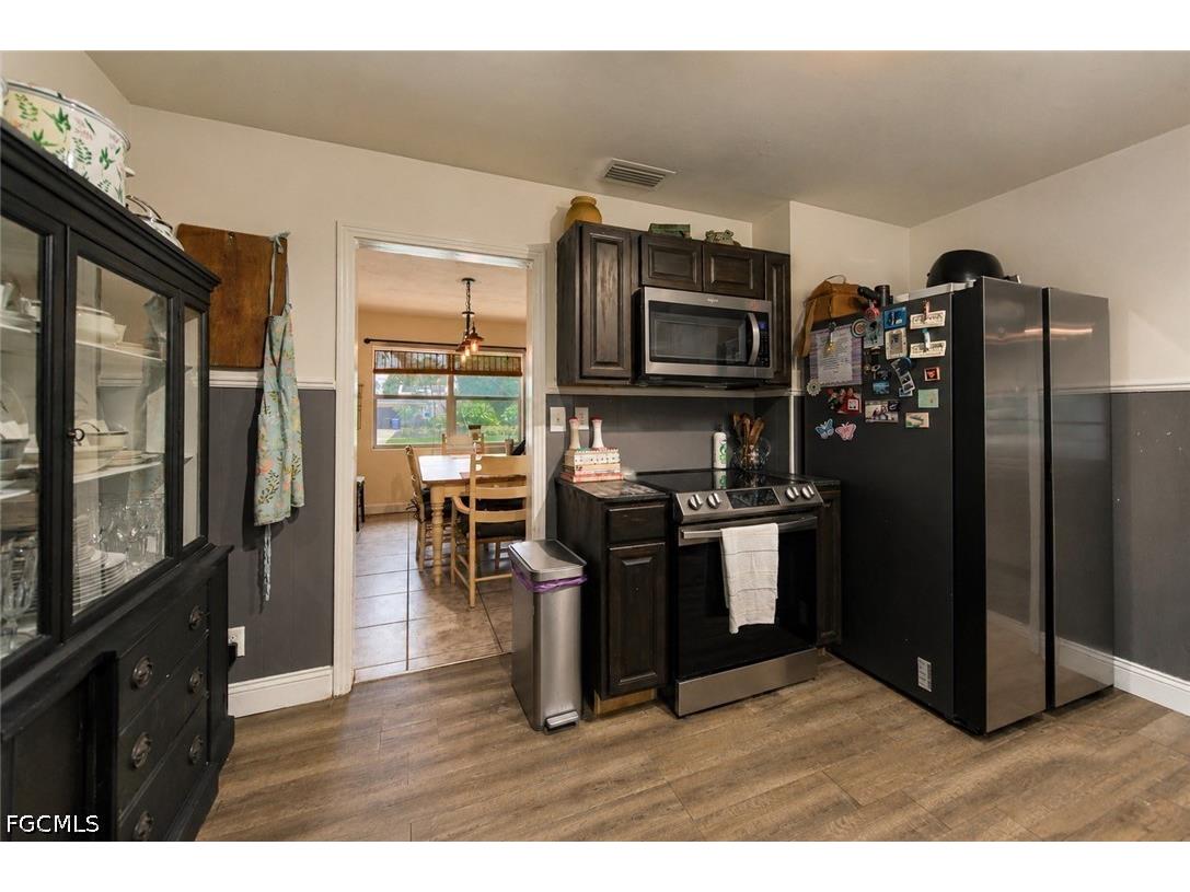 1410 Paloma Drive Fort Myers FL 33901 2026026544 image20