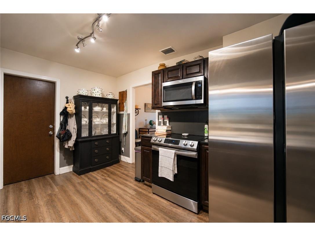 1410 Paloma Drive Fort Myers FL 33901 2026026544 image21