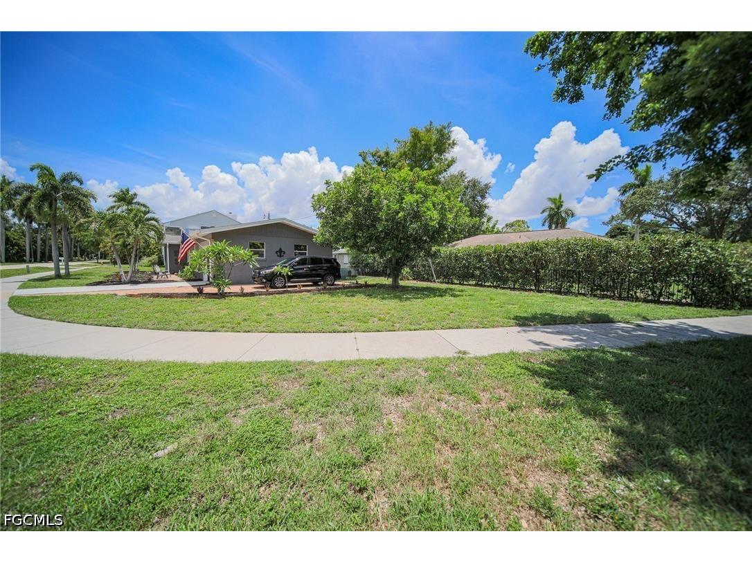 1410 Paloma Drive Fort Myers FL 33901 2026026544 image24