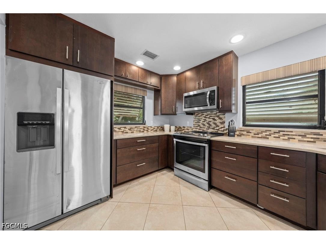 1410 Sand Castle Road Sanibel FL 33957 2026019038 image5