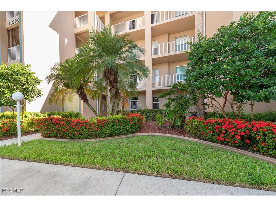 14111 Brant Point Circle #2103 Fort Myers FL 33919 2025003052 image3