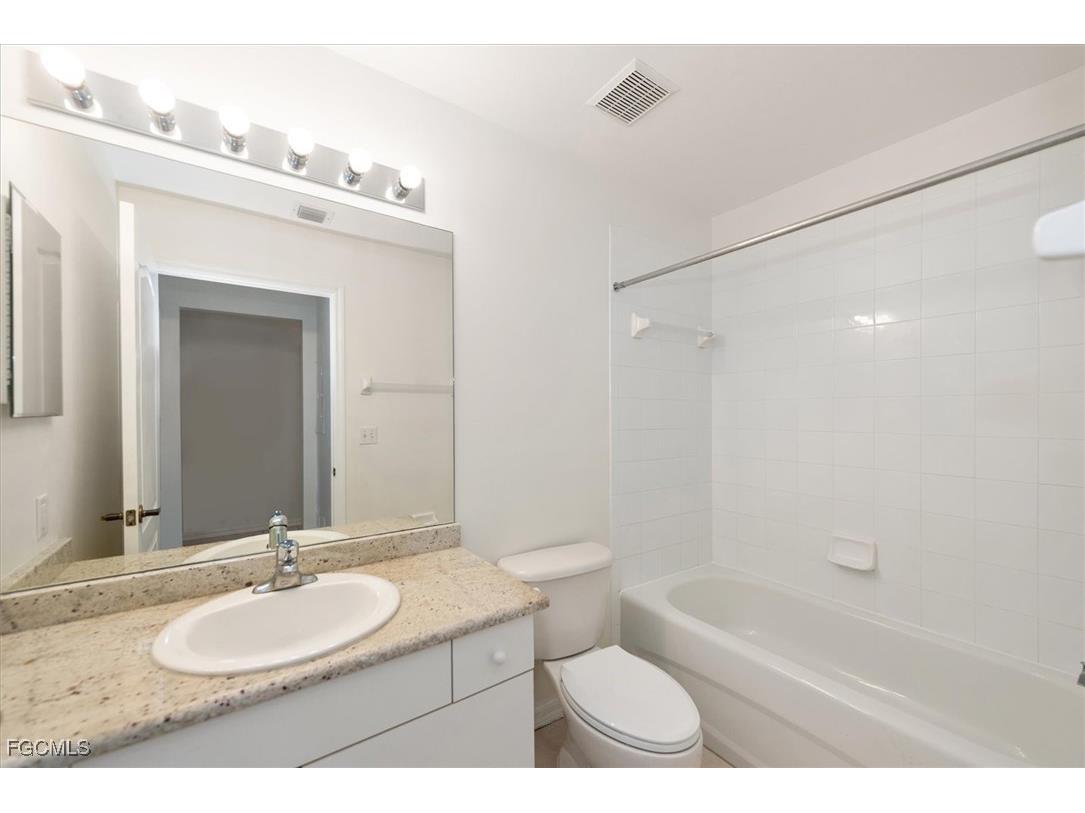 14111 Brant Point Circle #2106 Fort Myers FL 33919 2025004409 image20