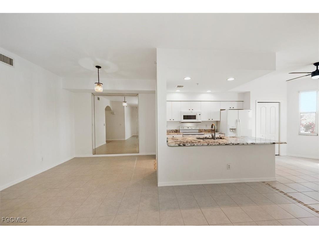 14111 Brant Point Circle #2106 Fort Myers FL 33919 2025004409 image8
