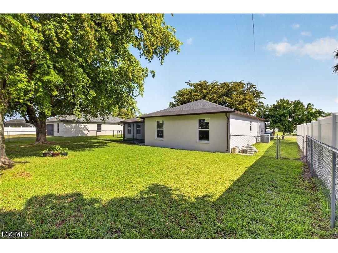 1412 NE 1st Street Cape Coral FL 33909 2026023308 image3