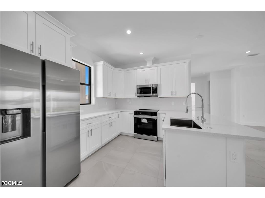 1412 NE 2nd Place Cape Coral FL 33909 2026017515 image14